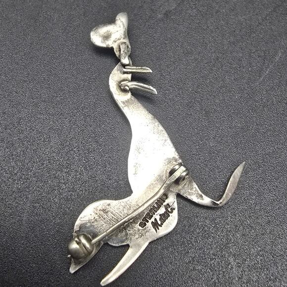 M des C Sterling Silver Seal Brooch Hat Trick Vintage - Picture 7 of 7